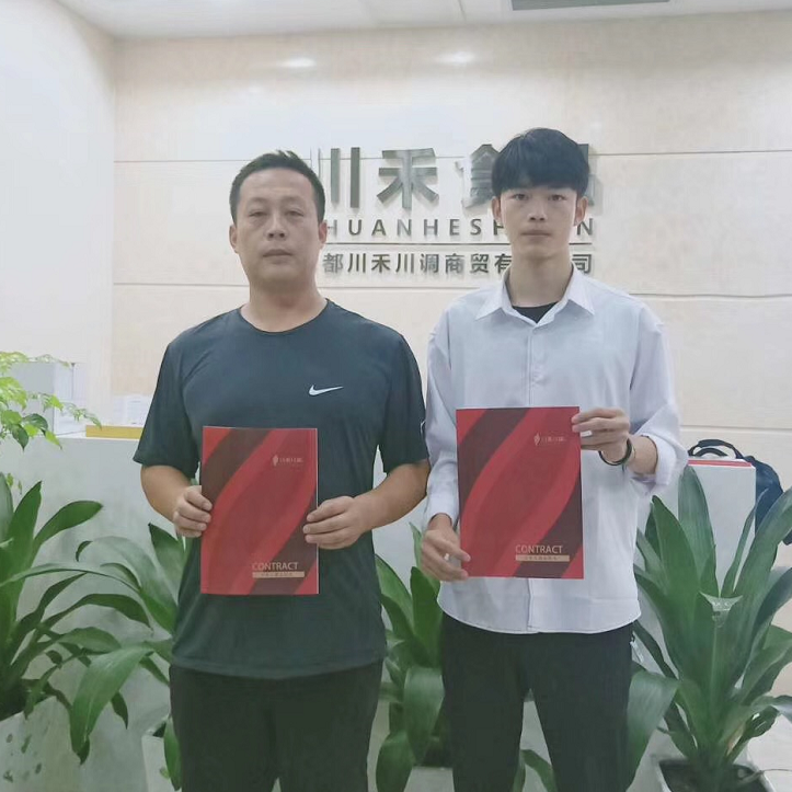 河北张家口胡总签约川禾川调火锅底料批发厂家合作