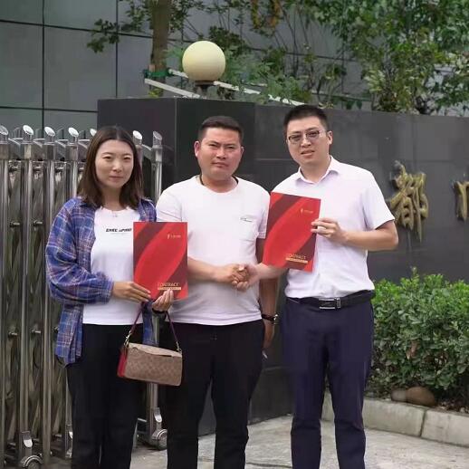 恭喜内蒙古董总签约串串香底料批发合作