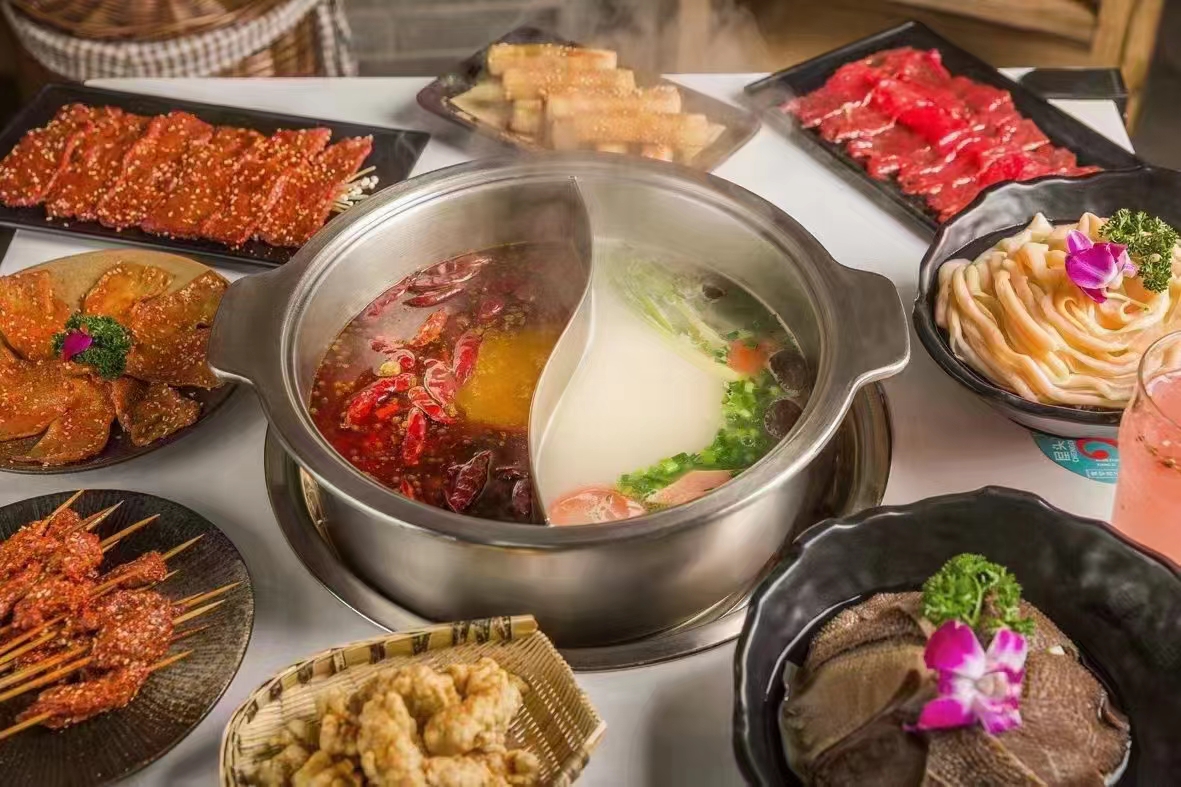 甘南成都火锅底料厂家，商用火锅串串底料开店创业使用(图1)